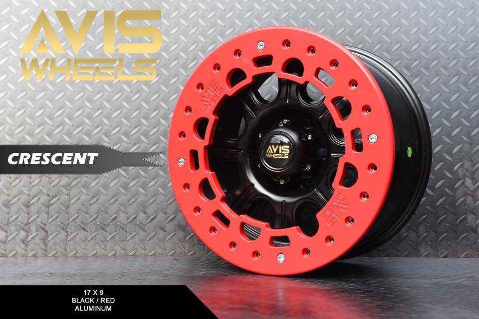 AVIS WHEELS CRESCENT  BLACK RED RING